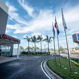 מלון Hampton By Hilton Santo Domingo Airport